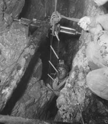 Occhialini speleologo